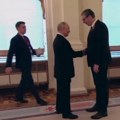 Snimak prvog susreta Vučića i Putina: Vučić otkrio kako ga je Putin pozdravio! (video)