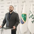 Zukorlić: Zastava nas podseća da je dentitet svetinja