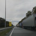 Bez zadržavanja na graničnim prelazima, samo kamioni na Batrovcima čekaju 60 minuta