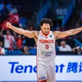 B92.sport na treningu Turaka: Larkin kao snajper - Šengun ume i nogom VIDEO