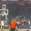 Neverovatna scena, ovo nikad nije viđeno: Pogledajte kako je izgledao Jug na kraju meča Partizan - Pariz
