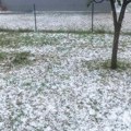 (Video) Tuče grad veličine lešnika, duva orkanski vetar! Snažno nevreme opustošilo BiH: Ulice potopljene, ljudi bez struje
