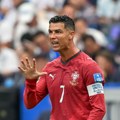 Snimak koji gleda ceo svet! Pogledajte kako je Ronaldo reagovao kada su ga upitali za Mesijev rekord - reakcija je zapalila…