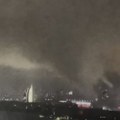 Tornado nosio sve pred sobom, ima mrtvih: Pojavili se jezivi snimci razornog vrtloga (video)