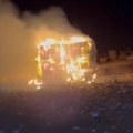 Zapadna obala u plamenu! Izraelski doseljenici izveli jeziv napad, palili kuće! Svuda ispisani grafiti: "Eretz Yehuda" (video)