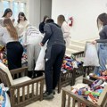 Prokupački gimnazijalci pripremaju paketiće za mališane kojima je pomoć najpotrebnija