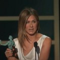 Dženifer Aniston pokazala novi imidž, prigrlila ovaj trend (FOTO)