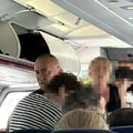 Uhvatili smo folkera, mislio da ga niko ne gleda: Zarađuje milione, živi u stanu od 500.000€, a u avionu se...