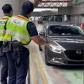 Nijedno vozilo registrovano u Singapuru ne sme da napusti državu s rezervoarom napunjenim manje od 75 posto