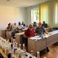 Pune ruke posla: Završeno tradicionalno ocenjivanje rakije povodom manifestacije „Dani šljive“ u Blacu