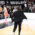 Selektor Srbije napravio šou za pamćenje! Bešiktaš pobedio trojkom u poslednjoj sekundi, a ovaj snimak pokazuje koliko…