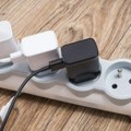 Ovo svi radimo sa punjačem za mobilni, a zapravo je najveća greška koja šteti i uređaju ali i bateriji telefona