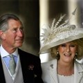 Mlada nije dobila tijaru, jer je kraljica "imala obaveze": 34 godine čekano venčanje Čarlsa i Kamile nije bilo nalik ostalima!…