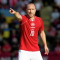 Želja za fudbalom jača od svega: Eriksen se vratio da podrži ekipu