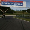Borkovićev potez za divljenje: Razvio zastavu Srbije od 15 metara tokom trka u tcr šampionatu