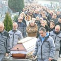 "Srce mi je puklo kada sam čuo kako je ubijen": Rodbina i prijatelje skrhani na sahrani Saše iz Doboja, majka u suzama…