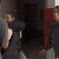 Šok! Pevačicu sačekao u garaži, pa skočio na torbu, njena reakcija je mnoge oduševila
