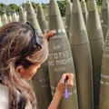 Kakav skandal Niki Hejli: Pogledajte šta je napisala na izraelskoj raketi namenjenoj Gazi (foto)