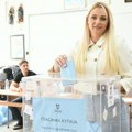 Гласала Јелена Танасковић: Своју грађанску дужност обавила на Вождовцу