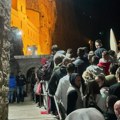 Nestvarne slike sa Ostroga: Na hiljade vernika došlo da se pokloni Svetom Vasiliju, mnogi stigli peške i bosi