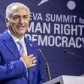 Sin svrgnutog iranskog šaha žestoko izvređan: "Prokleta parazitska imperijalna..." VIDEO