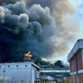Gori poznata fabrika: Plamen uništio celu halu VIDEO