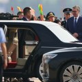 Vučić sa Sijem o obojenim revolucijama u Beogradu i Honkongu