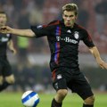 Pamtimo ga zbog Vladimira Stojkovića, čuveni fudbaler otišao u penziju, vratio se, uzeo trofej i opet batalio.