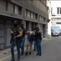 (Foto, video) Ovo je bombaš sa Bežanijske kose! Osumnjičen da je napao kuću poznatog biznismena, povezan sa "kavačkim klanom"…
