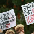 "Ovo je mesto sa kojeg bi trebalo vrištati": Protest u Zagrebu ispred škole u kojoj je izboden učenik