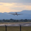 Pad aviona kod piste: Dva pilota izgubila život