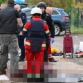 (Foto) Beba ubijena u kolicima! Umrla i majka Jezivi prizori zverskog napada ruskog drona na park pun dece, svuda je krv…