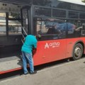 Salij preko noći postao zvezda interenta: Vozač autobusa sa Šri Lanke oduševio Beograd (foto)