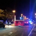 Prvi snimci sa mesta pucnjave u Beogradu: Mladić izrešetan u stomak i grudi, policija sa dugim cevima zaustavlja vozila…
