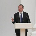 Medvedev: Raspoređivanje britanske vojske u Ukrajini značilo bi objavu rata Rusiji