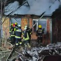Sinoć oko 20 časova izbio požar u napuštenoj kući u Aradcu! Pričinjena materijalna šteta! [FOTO] Aradac - Požar u…