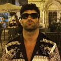 Evo ko je čovek koji je flašom pogodio Đokovića: Bivši fudbaler, nosio gej zastavu i majicu Ukrajine u Kataru