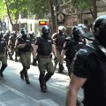 Trka građana sa Žandarmerijom u Starom gradu: Blokada centralnih ulica u pokretu