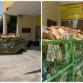 Novosadska škola bacila knjige u kontejner, među njima one sa posvetom čuvenih srpskih pesnika (FOTO)