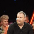Gej afera pevača ne prestaje da trese region! Voditelj ga javno raskrinkao, a on ga hitno pozvao: Spomenuo i njegovu ženu