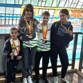 Leskovački plivači osvojili 12 medalja i pehara na međunarodnom mitingu u Skoplju