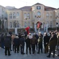 Albanska zastava u centru Preševa, obeležena godišnjica uklanjanja spomenika OVPMB