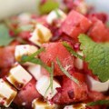 Lubenica na slani način: Brza letnja salata koja donosi eksploziju ukusa