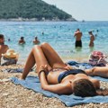 S peškirom ne donosite samo pesak: Evo šta bi trebalo da uradite čim se vratite s plaže