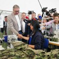 Vučić: Posle 50 godina radimo puteve u kuršumlijskom kraju; Nećemo zatvoriti pogon Jumka