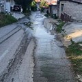 U Pasjačkoj ulici dvadeset i deveti dan lije voda