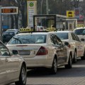 Lažno se predstavio kao taksista, pa ih odveo u vikendicu: trojica osumnjičena za otmicu petorice migranata