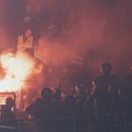 FOTO Bruka na večitom derbiju: Pogledajte nered na tribinama, evo šta se dešavalo tokom haosa