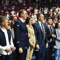 Da li je Vučić s pokreta spao samo na izbornu koaliciju i listu?