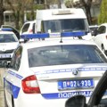 Još jedan napad u Zemunu: Pijan pretio ženi ispred splava, policajci mu odmah stavili lisice na ruke